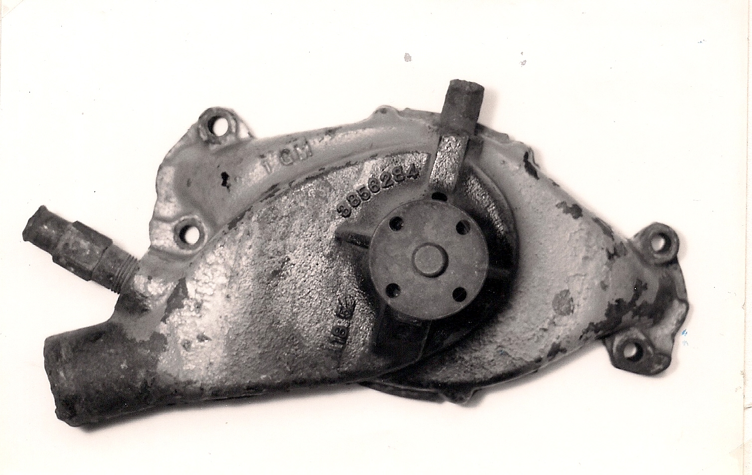 Front view of the big block #3856284 waterpump. Front view of the big block #3856284 waterpump.